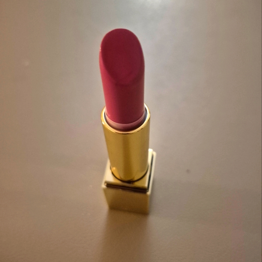 Estee Lauder Lipstick